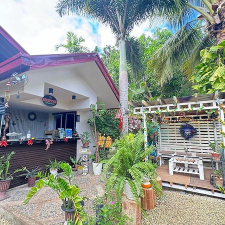 Adrianas Place Panglao Hostel ภายนอก รูปภาพ