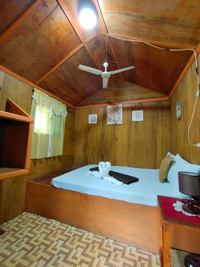 Adrianas Place Panglao Hostel ภายนอก รูปภาพ