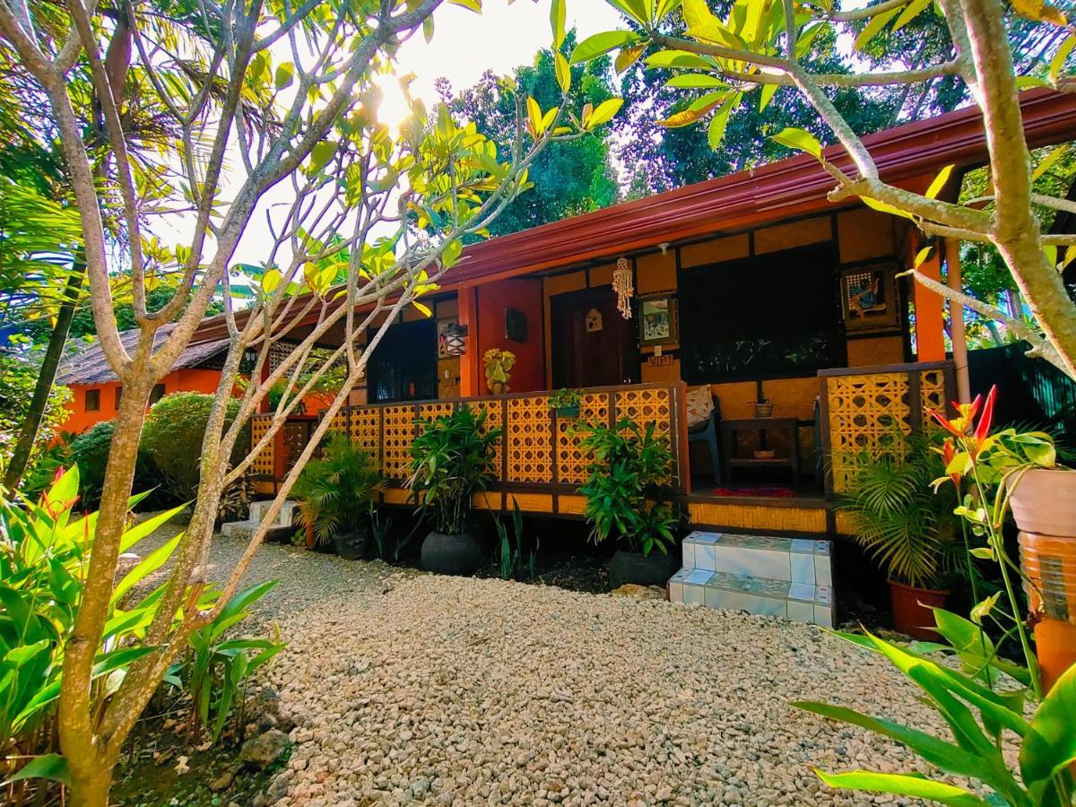 Adrianas Place Panglao Hostel ภายนอก รูปภาพ