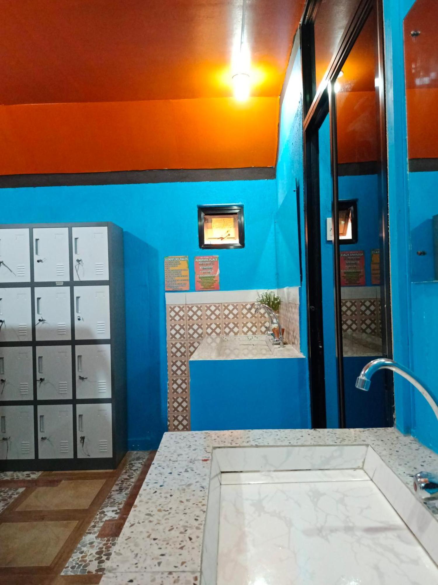 Adrianas Place Panglao Hostel ภายนอก รูปภาพ